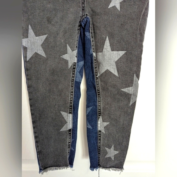 Stella McCartney Kids Skinny Star Jeans Grey Denim In Front/Blue Jean In Back - Picture 5 of 14